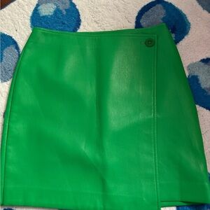 Aritzia Green Pencil Mini Skirt for Casual Wear